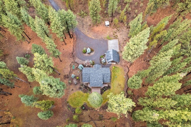 Building Photo - Unfurnished Peaceful River Retreat – Moder...