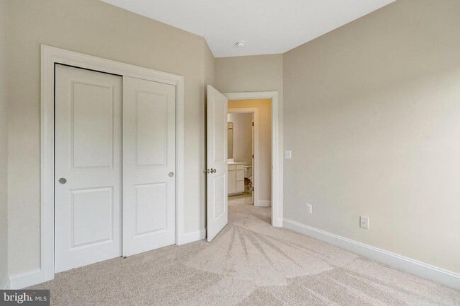 Building Photo - 8854 Orchard Ln