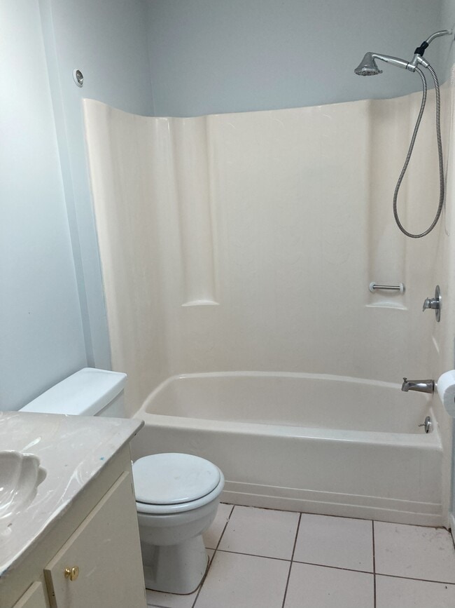 Building Photo - 46 Piney Branch Way