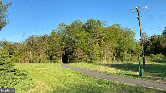 Building Photo - 8231 Ramseur Pl