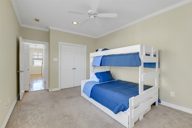 Building Photo - 1429 Utah St