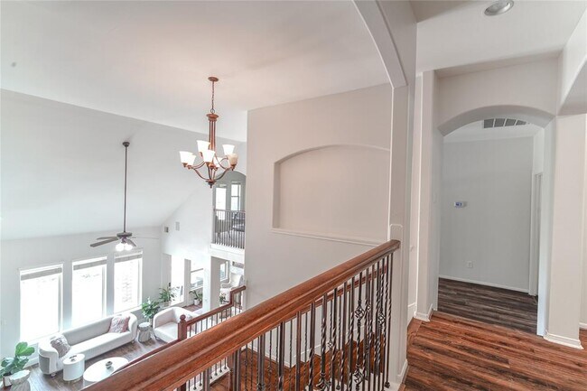 Building Photo - 13714 Oak Harbor Bend
