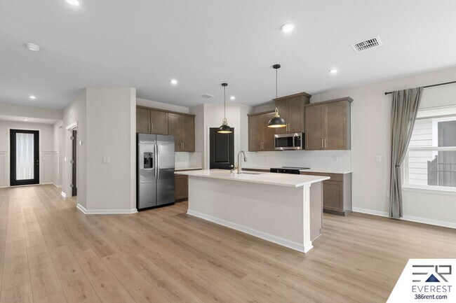 Building Photo - 249 Montgomery Ct