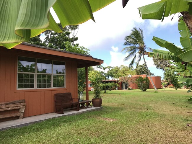 Building Photo - A Modernist Tropical Haven on Maui’s North...