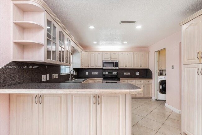 Building Photo - 8970 Johnson St