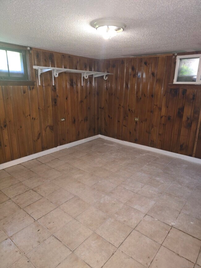 Building Photo - 47 Skitchewaug St