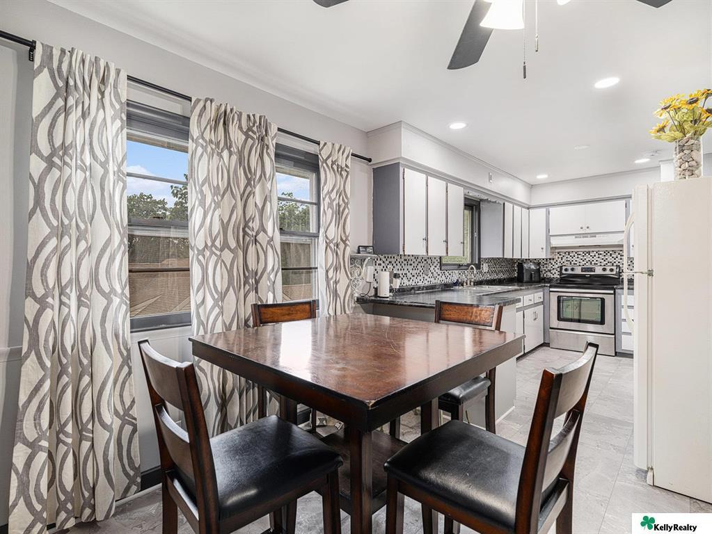 Building Photo - 7303 Graceland Dr