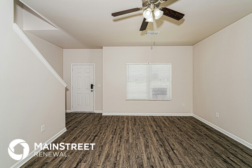 Building Photo - 680 Woodland Crst Rd