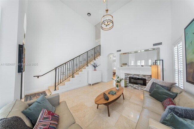 Building Photo - 3922 SW 60th Ave