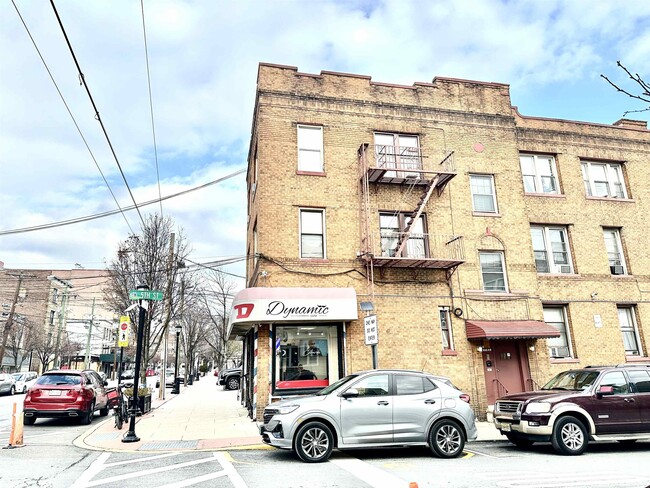 Primary Photo - 500 New York Ave