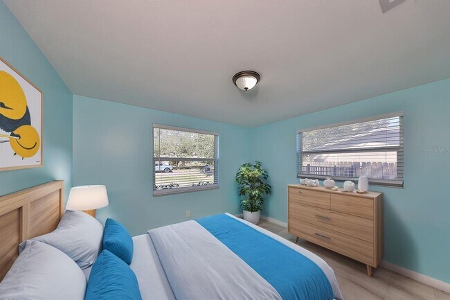 Building Photo - 6025 Florida Cir S