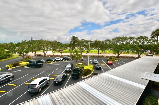 Building Photo - 6150 Gulfport Blvd S