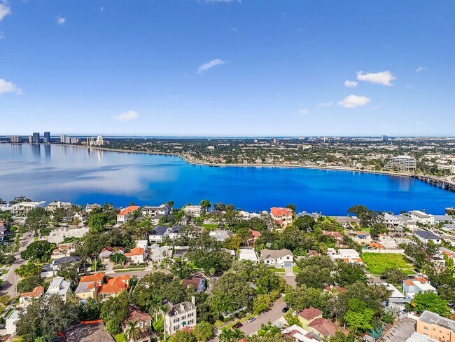 Building Photo - Beautiful Home on Davis Island