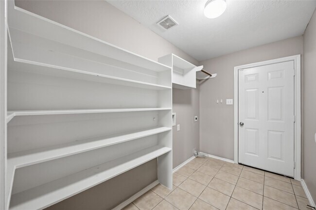 Building Photo - 2734 Trinity Glen Ln