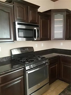 Building Photo - 3728 Coco Palm Dr