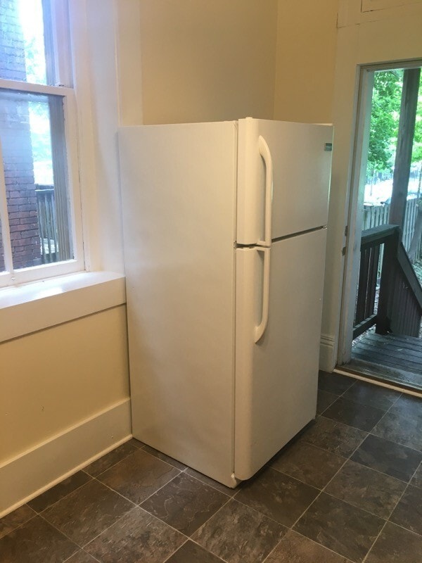 Building Photo - 1239 S Brook St