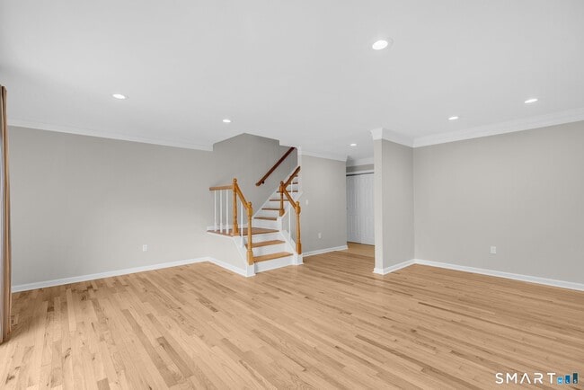 Building Photo - 102 Salem Walk