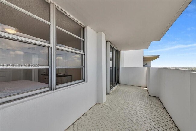 Building Photo - 2780 NE 183rd St