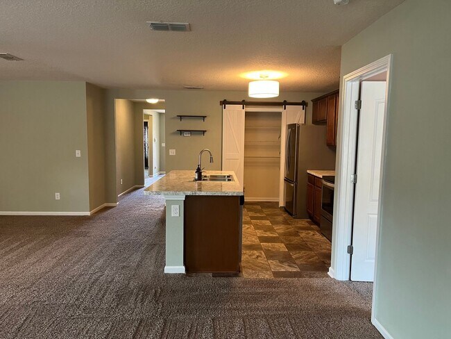 Building Photo - West Magnolia 3BR / 2BA Home Clay County