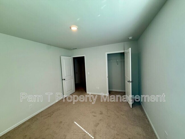 Building Photo - 512 Turpentine Trl