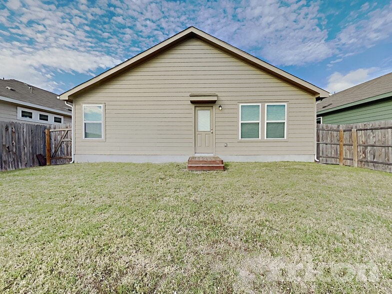 Building Photo - 9736 Marbach Brk
