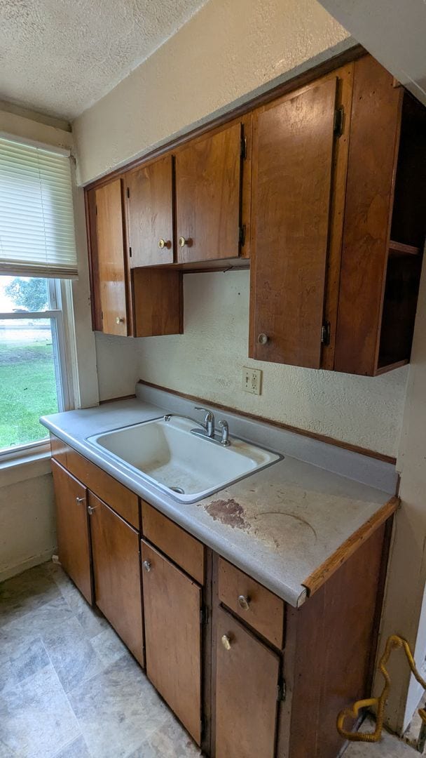 Building Photo - Charming two-bedroom, one-bath house in Canton