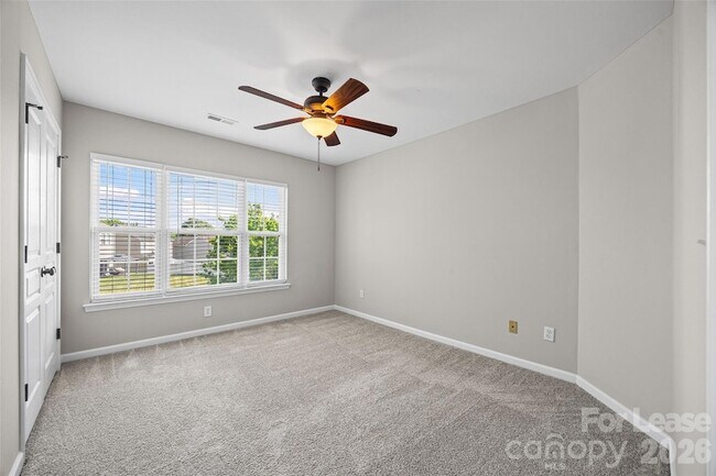 Building Photo - 2330 Mirage Pl