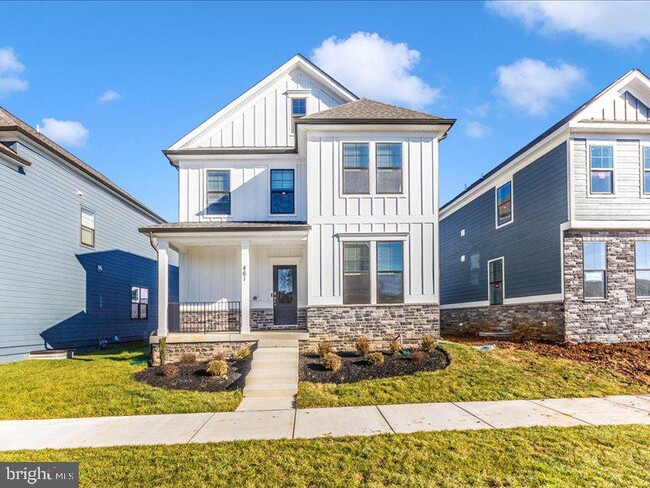 Building Photo - 461 Hanson St