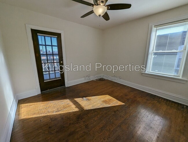 Building Photo - 4943 Lindenwood Ave