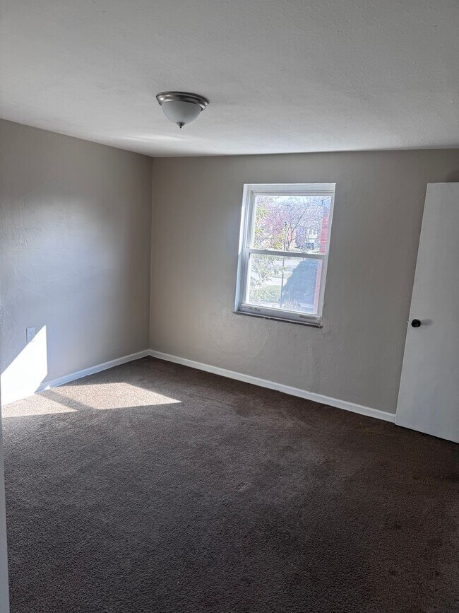 Building Photo - 20170 Priday Ave