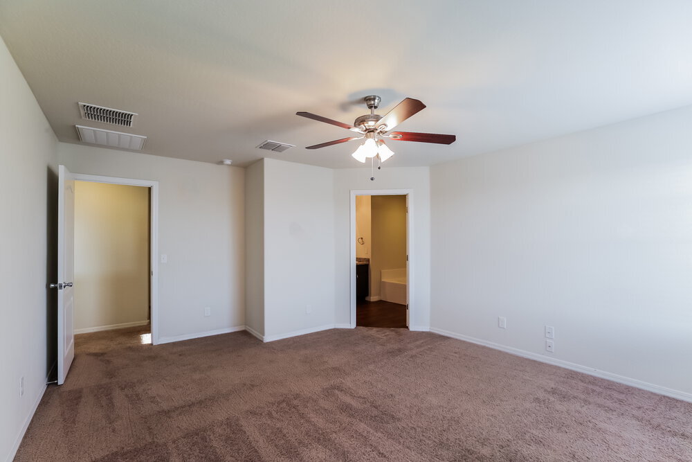 Building Photo - 8207 W Pueblo Ave