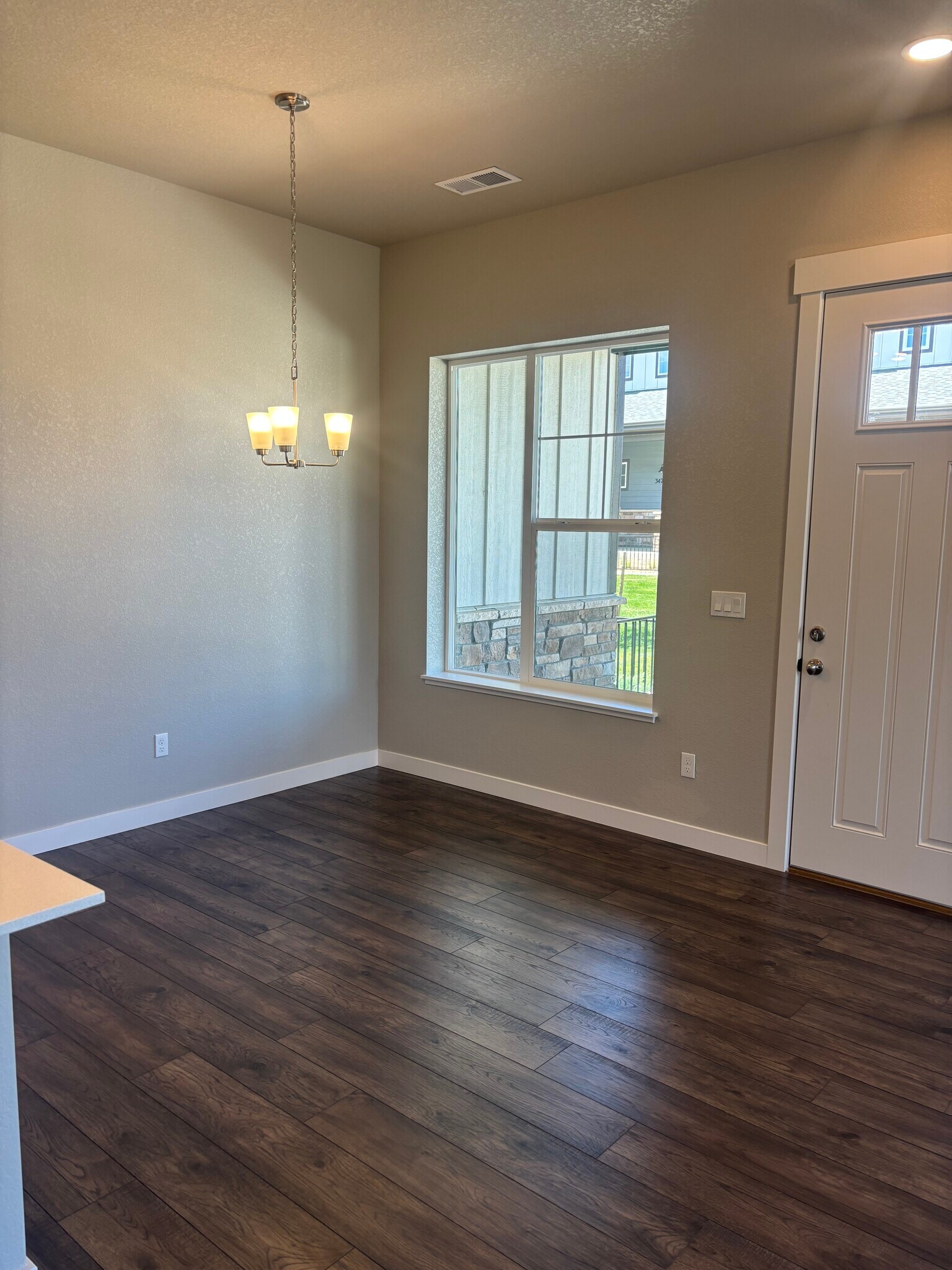 Building Photo - 3495 Grayling Dr