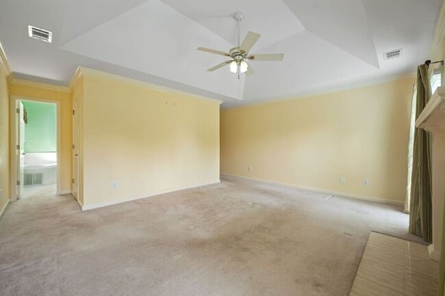 Building Photo - 1115 Burlington Ct