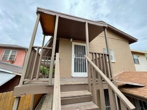 Building Photo - 1517 Garcia St