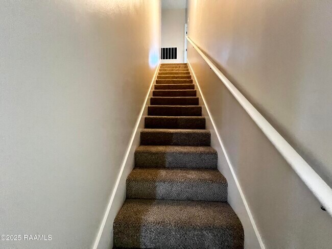 Building Photo - 18044 Terraceside Dr