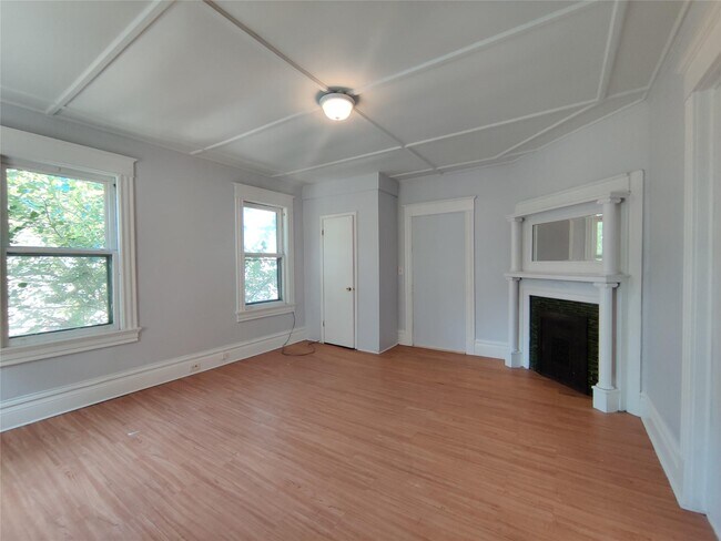 Building Photo - 85 N Hamilton St