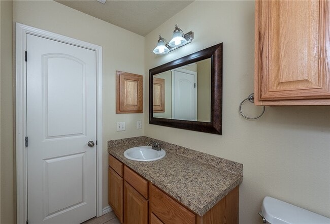 Building Photo - 3858 Oldenburg Ln