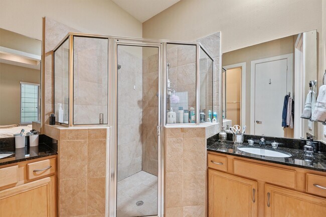 Building Photo - 4514 Center St