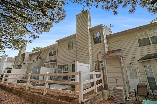 Building Photo - 2781 Parkway Cove