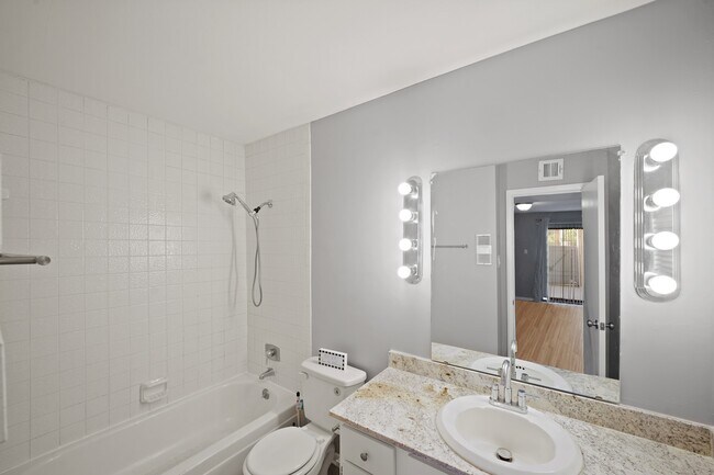 Building Photo - 8517 Hearth Dr
