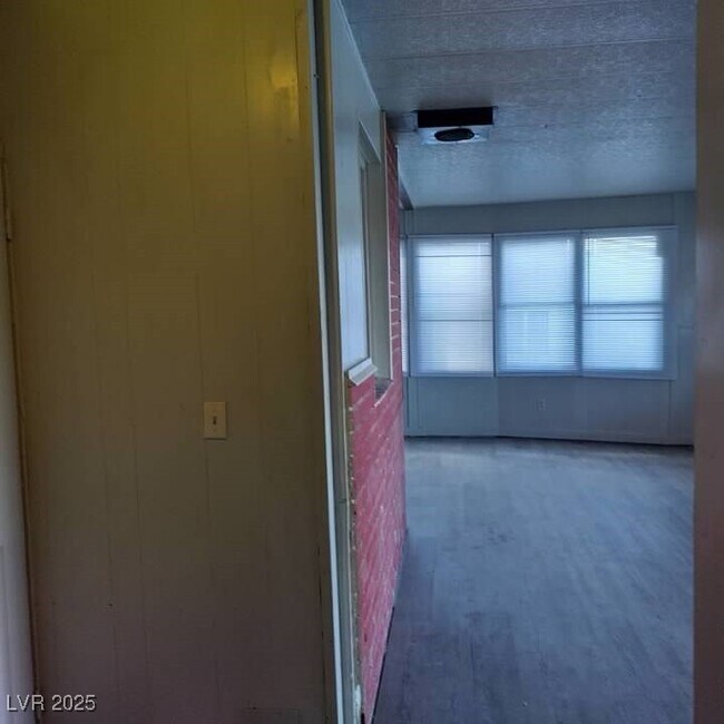 Building Photo - 367 MacFarland Ave
