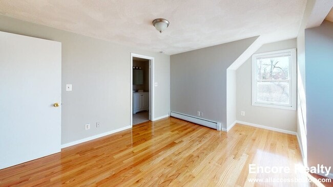 Building Photo - 27 Kelley Ct