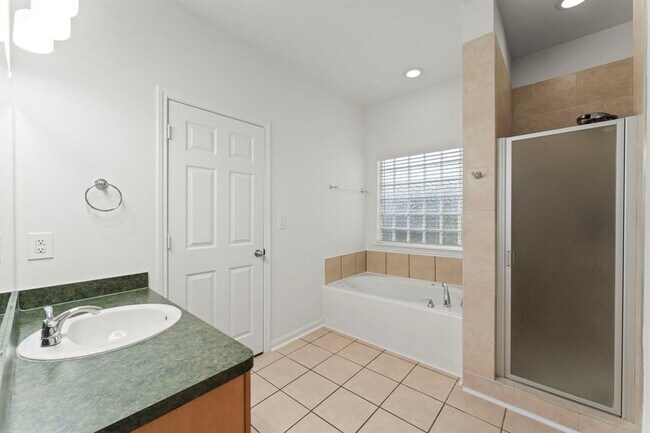 Building Photo - 6614 Autumn Flowers Dr