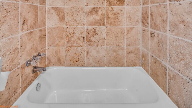 Building Photo - 14 Gary Cir