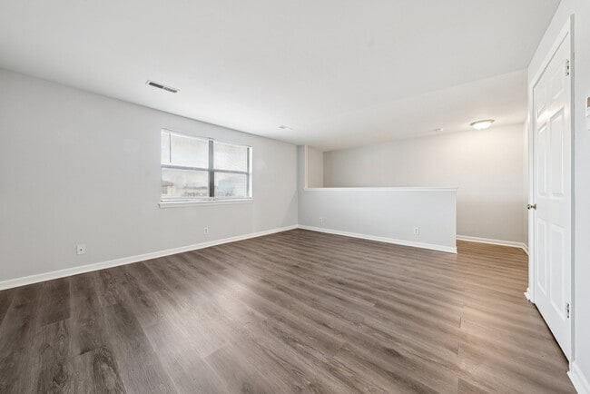 Floorplan - Manhattan Square