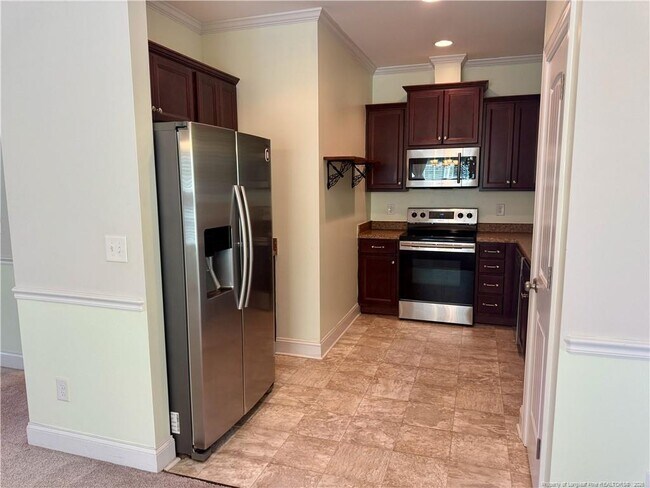 Building Photo - 20 Yelverton Ct