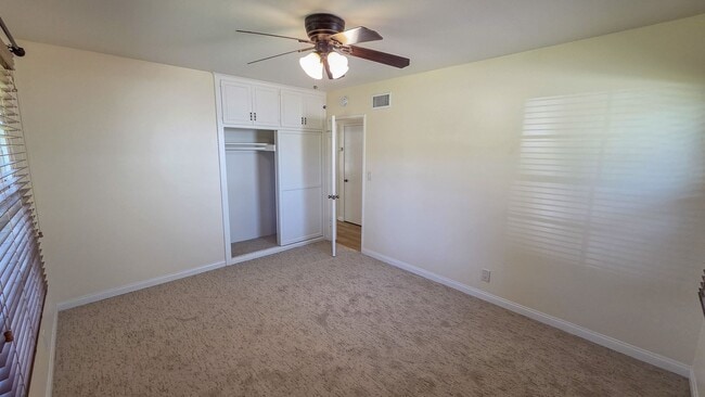 Building Photo - 2 Bed 1 Bath House By Michigan Park Available Now!