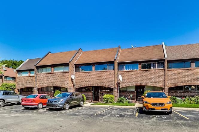 Building Photo - 827 S Racine Ave