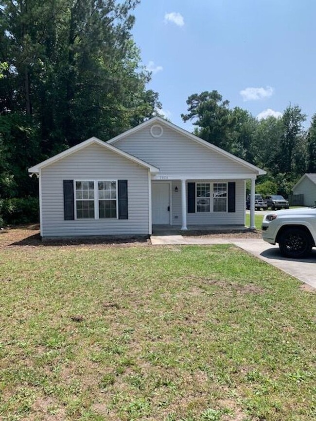 Primary Photo - 3 Bedroom 2 Bath House on Solera Available...