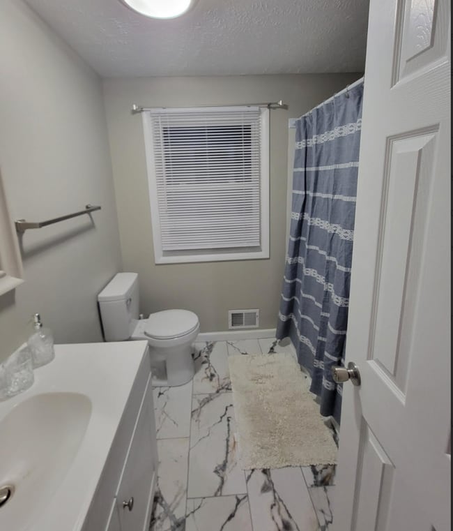 Building Photo - 255 Hague St